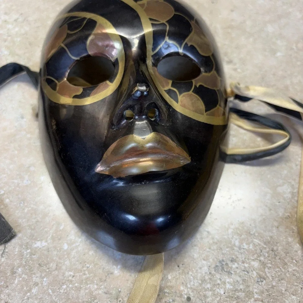 Vtg~Hand Painted~Mardi-Gras/Venetian Mask~Brass, Gold, Black Wall Decor